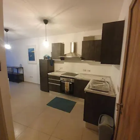 Prime Area 1 Bed St Julians *